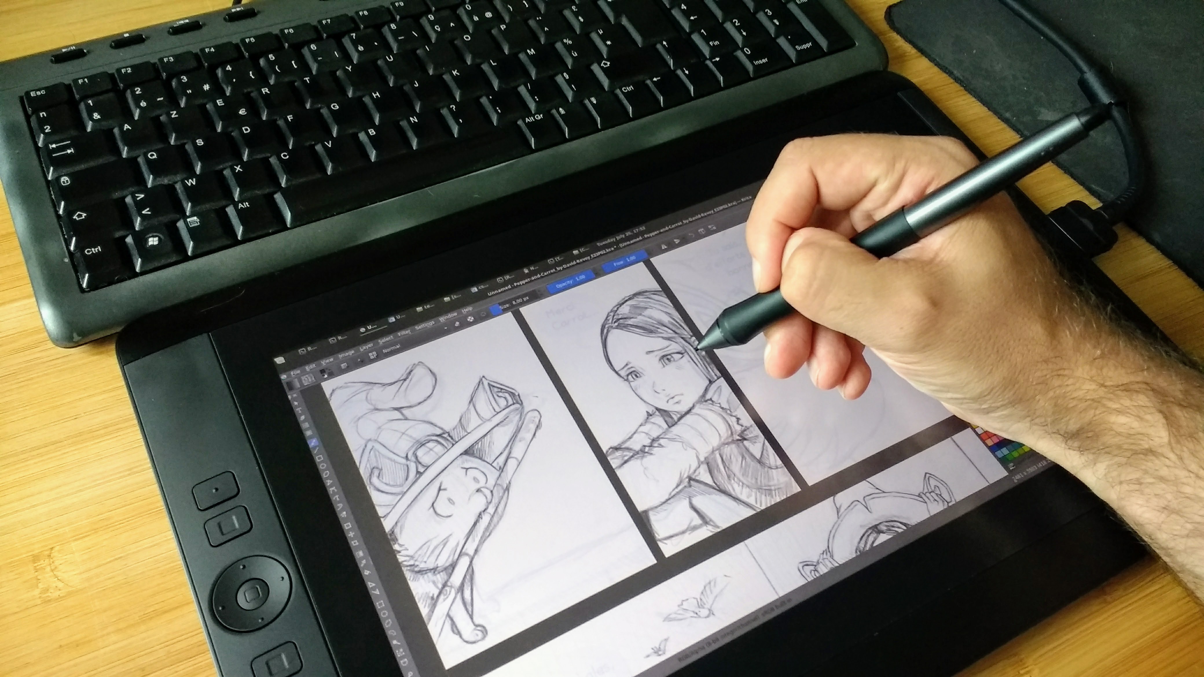 Как выбрать графический. Wacom Cintiq 13hd Arm. Подставка для Wacom Cintiq 13hd. Wacom on 13. Стилусе Wacom Cintiq 13hd.